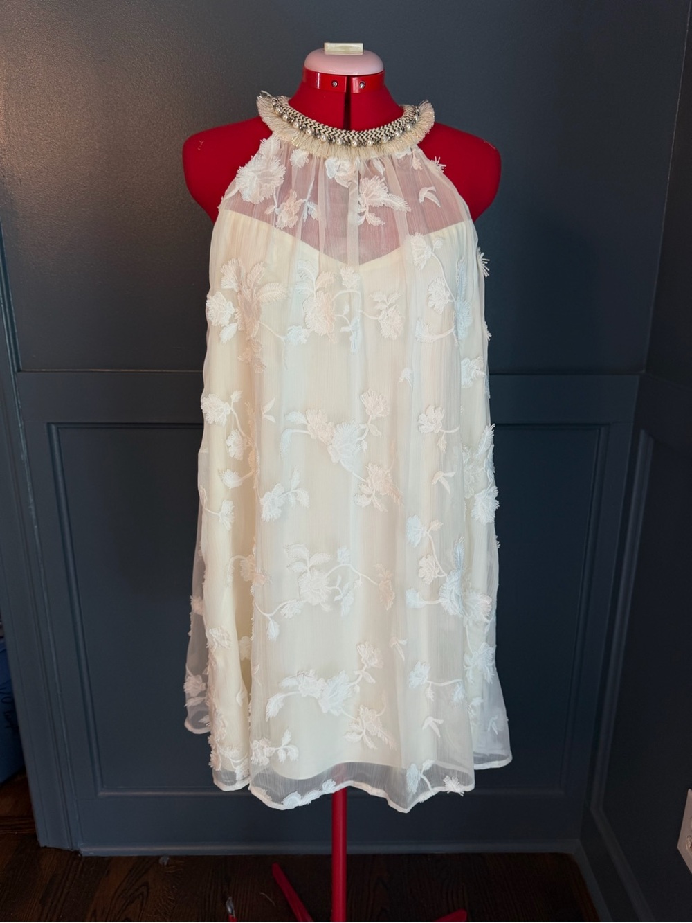 Badgley Mischka Embroidered Halter Dress sz 8 - Picture 3 of 8
